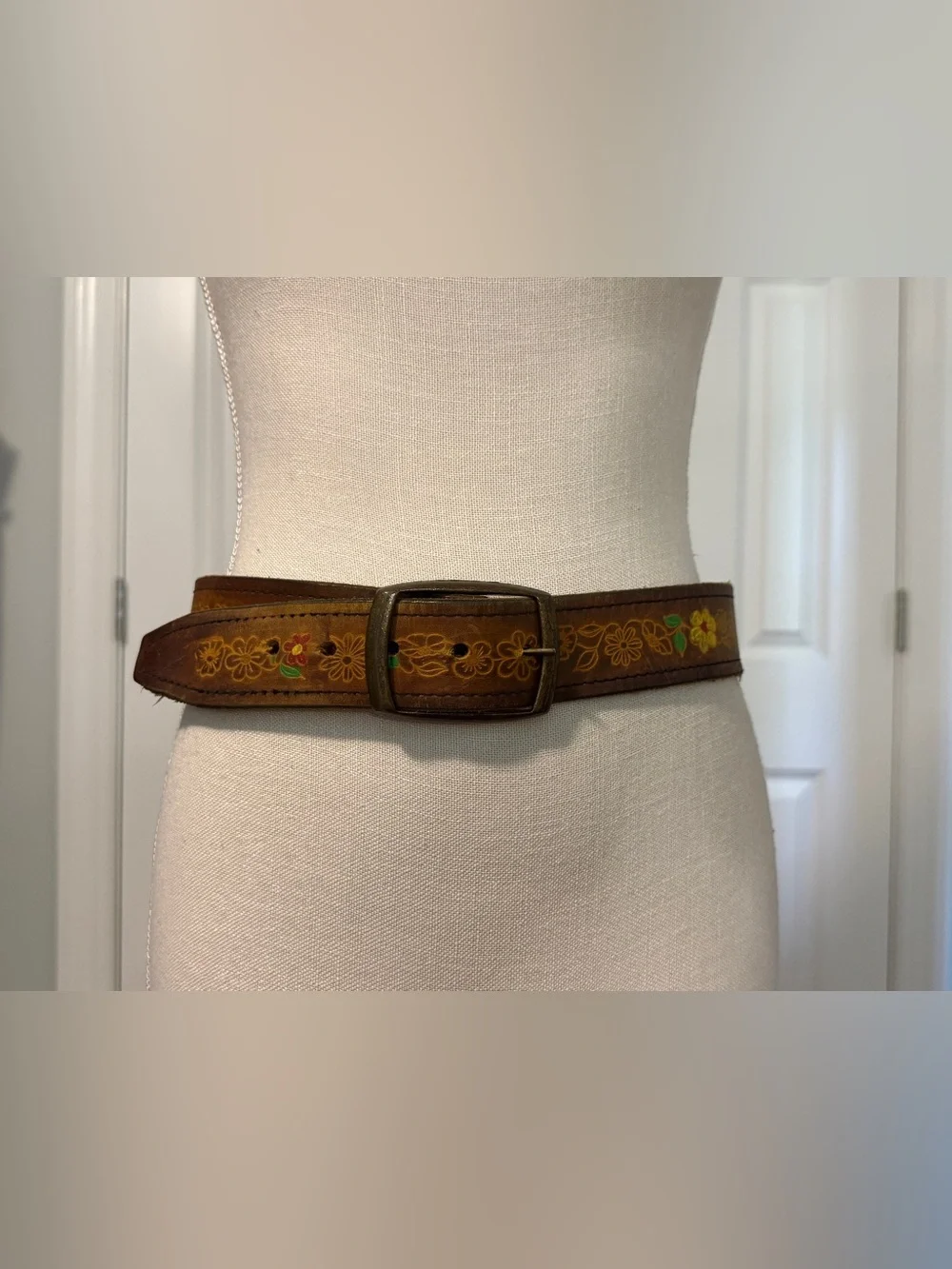Vintage 70s Hand Tooled Leather Belt Painted Floral Flowers Boho Hippie Brown